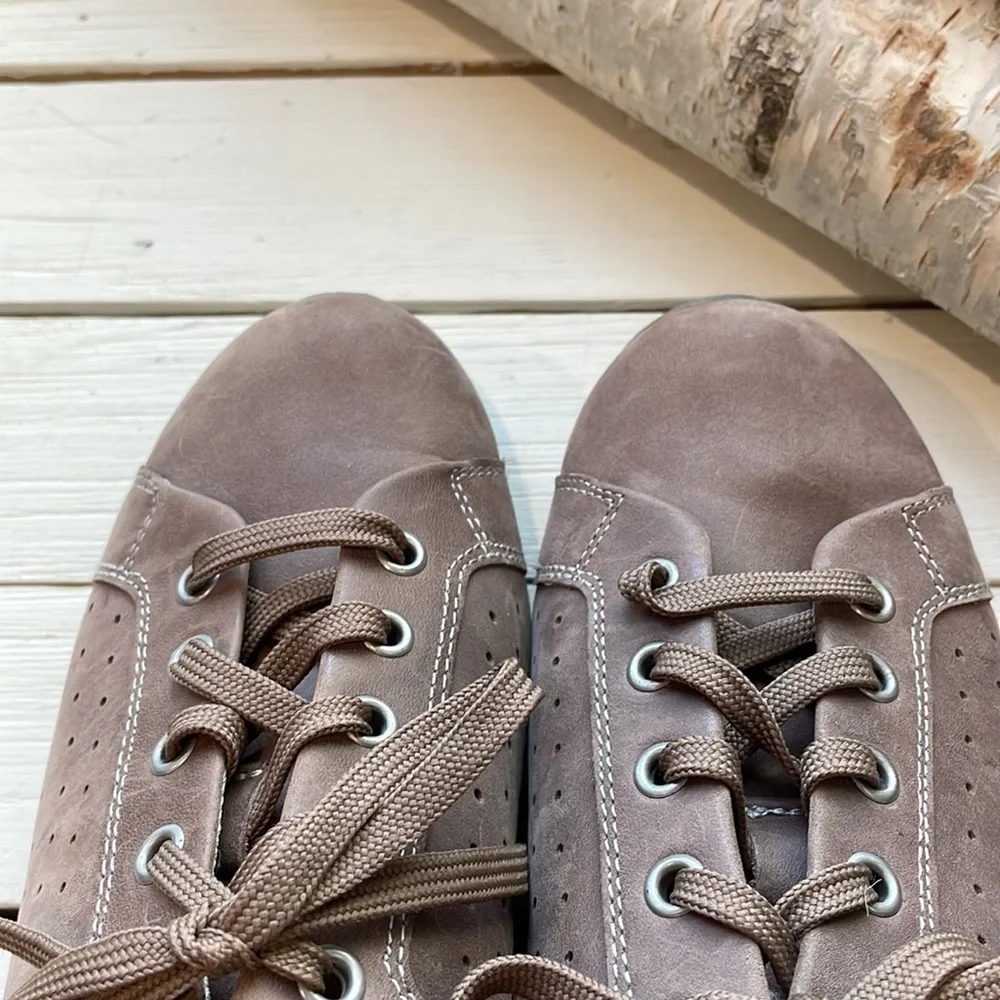 Allrounder Womens Leather Sneakers size 9.5